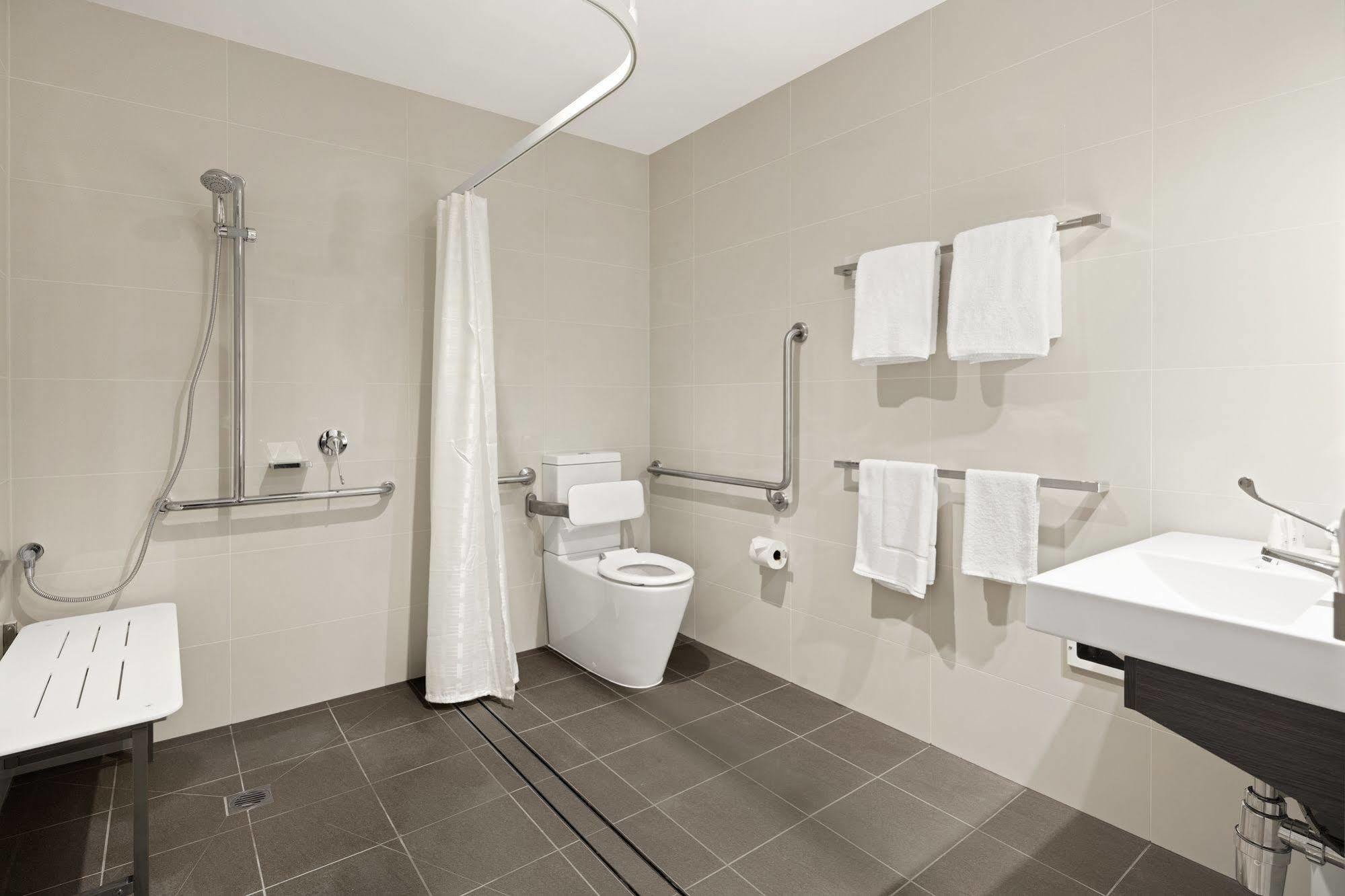 Quest Eight Mile Plains Aparthotel
